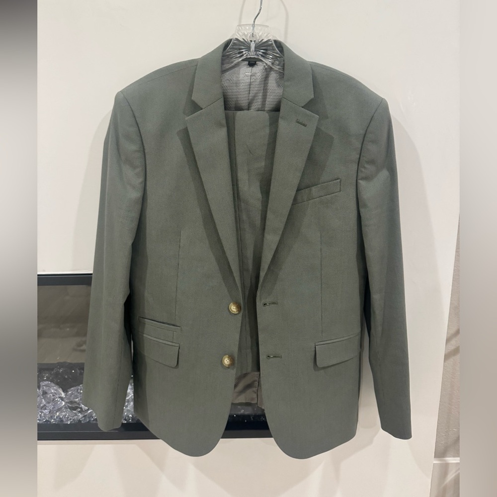 Express Men's Suit in Olive